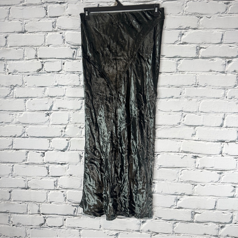 Free People Solid Serious Swagger Skirt Crushed Velvet Gray Whimsygoth Grunge - Picture 7 of 11